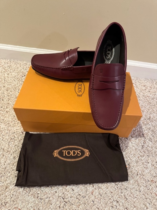 Tod’s Men City Gommino Loafer Size 8.5 main image 8